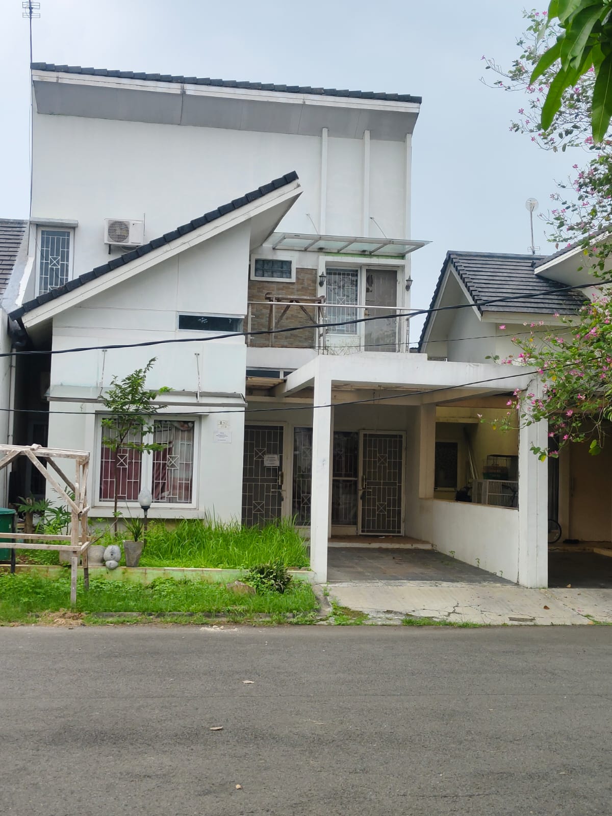 Dijual Rumah di Grand Taruma Karawang